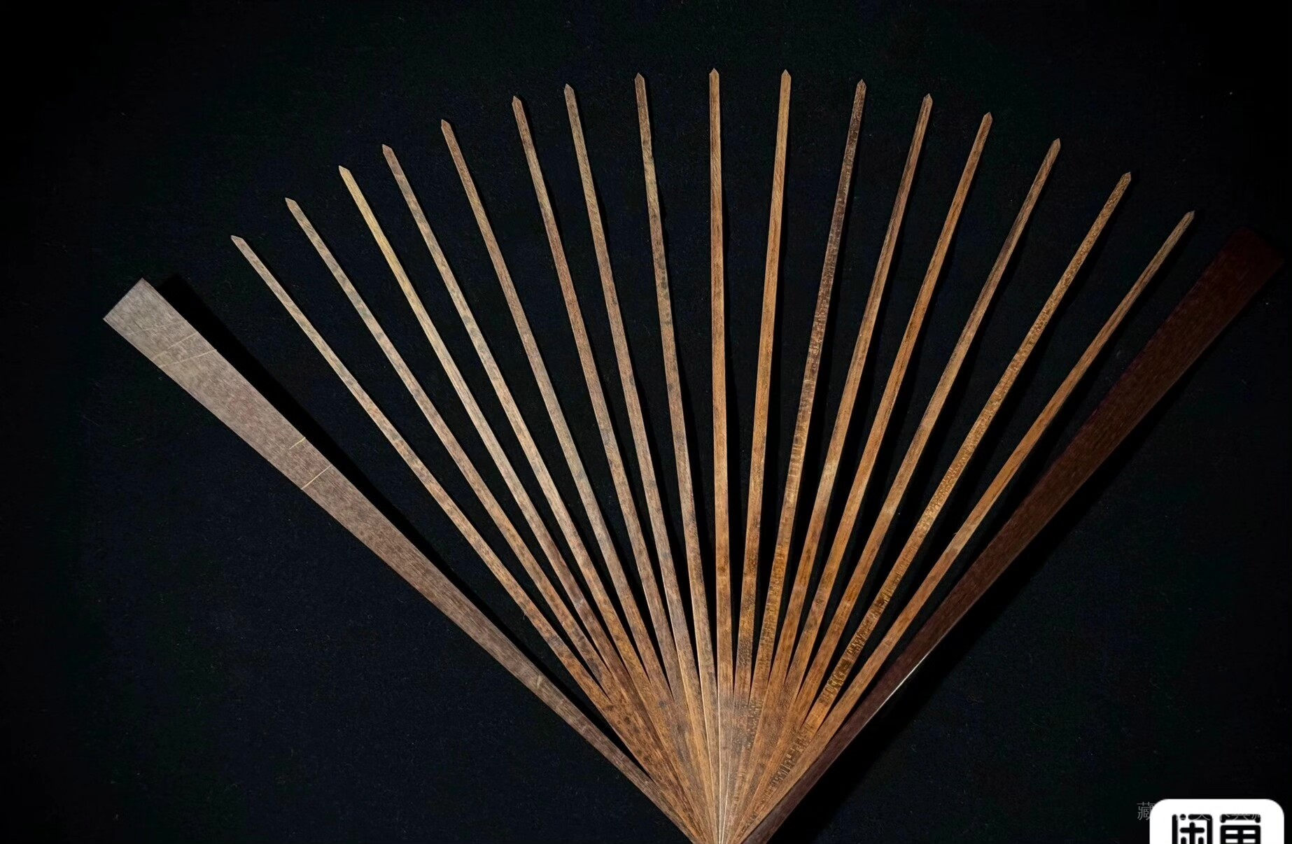 蛇纹木折扇 第 3 张